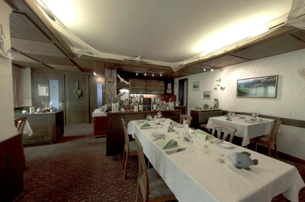 Gasthaus Post Muotathal Bagian luar foto